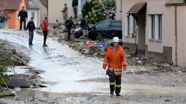 Almanya'da şiddetli fırtına nedeniyle 60 bin hane elektriksiz kaldı