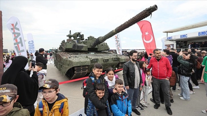 Altay tankı TEKNOFEST'te ilk kez vatandaşlarla buluştu