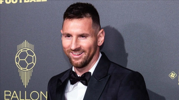 Altın Top (Ballon d'Or) ödülünü Lionel Messi kazandı