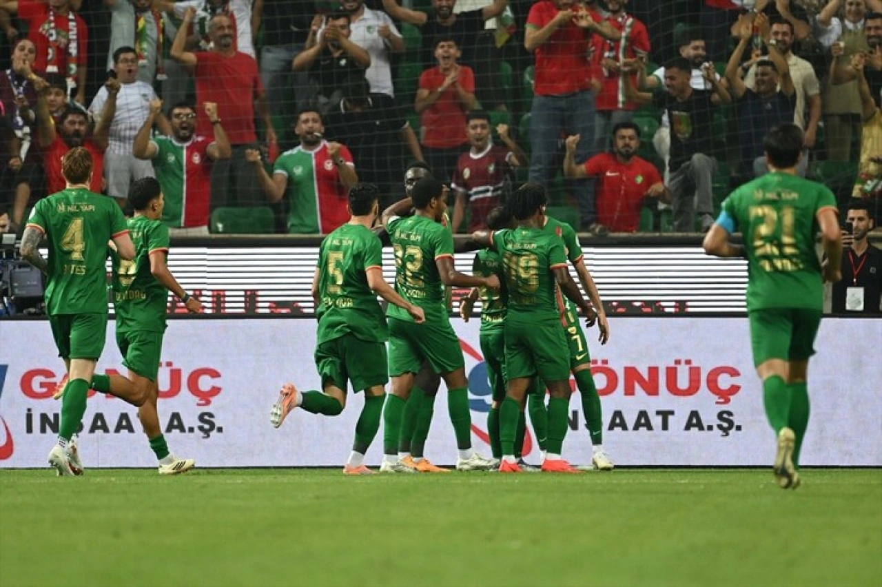 Amed Sportif Faaliyetler konuk ettiği Erzurumspor FK'yi mağlup etti