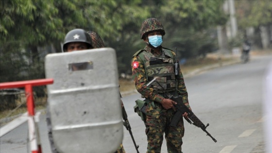 Amerikalı gazeteci Maung, Myanmar ordusunun muhaliflere işkence ettiğini söyledi