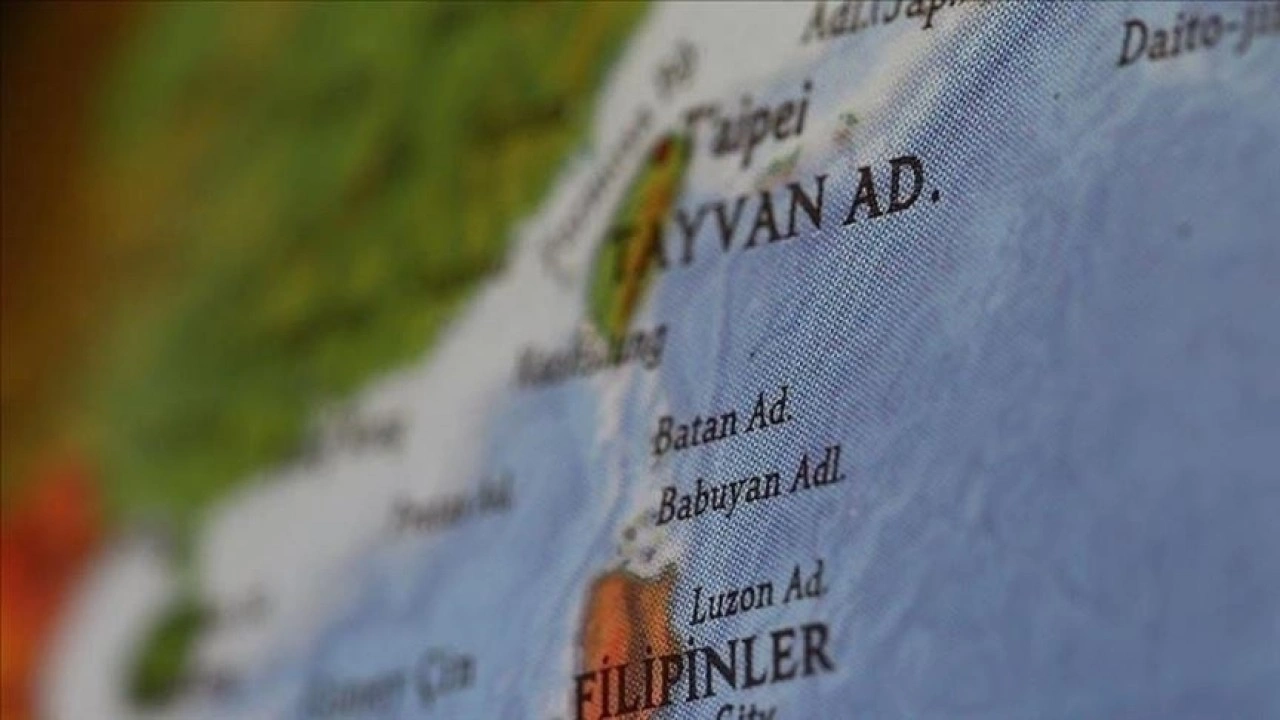 Amfibi savunma tatbikatı yapan Tayvan'ın çevresinde askeri hareketlilik arttı