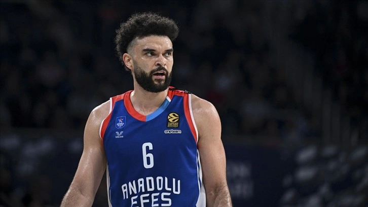 Anadolu Efes, Elijah Bryant ile 2 yıllık sözleşme imzaladı