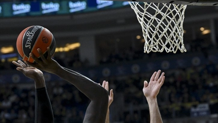 Anadolu Efes, Fenerbahçe Beko ve Frutti Extra Bursaspor'un Avrupa'daki maçları ertelendi