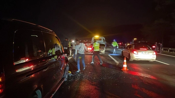 Anadolu Otoyolu'nda zincirleme kaza ulaşımı aksattı