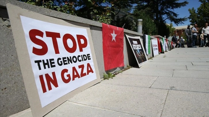 Anadolu Üniversitesinde öğrenciler İsrail'in Gazze'ye saldırılarını protesto etti