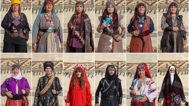 Anadolu'nun kadınları kıyafetleriyle Malazgirt Zaferi etkinliklerini renklendirdi