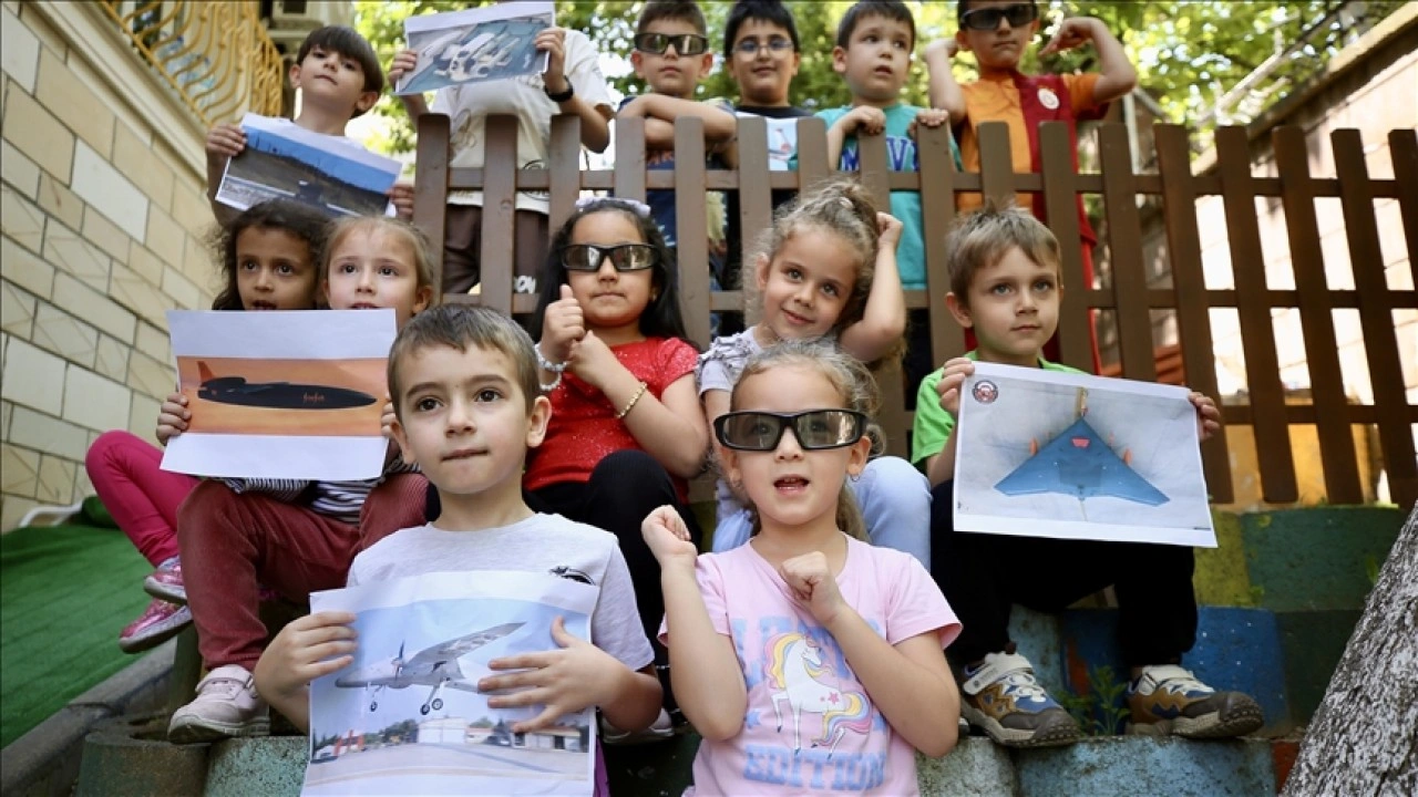 Anaokulu öğrencileri, yerli savunma sanayisi araçlarını çektikleri kliple öğrendi