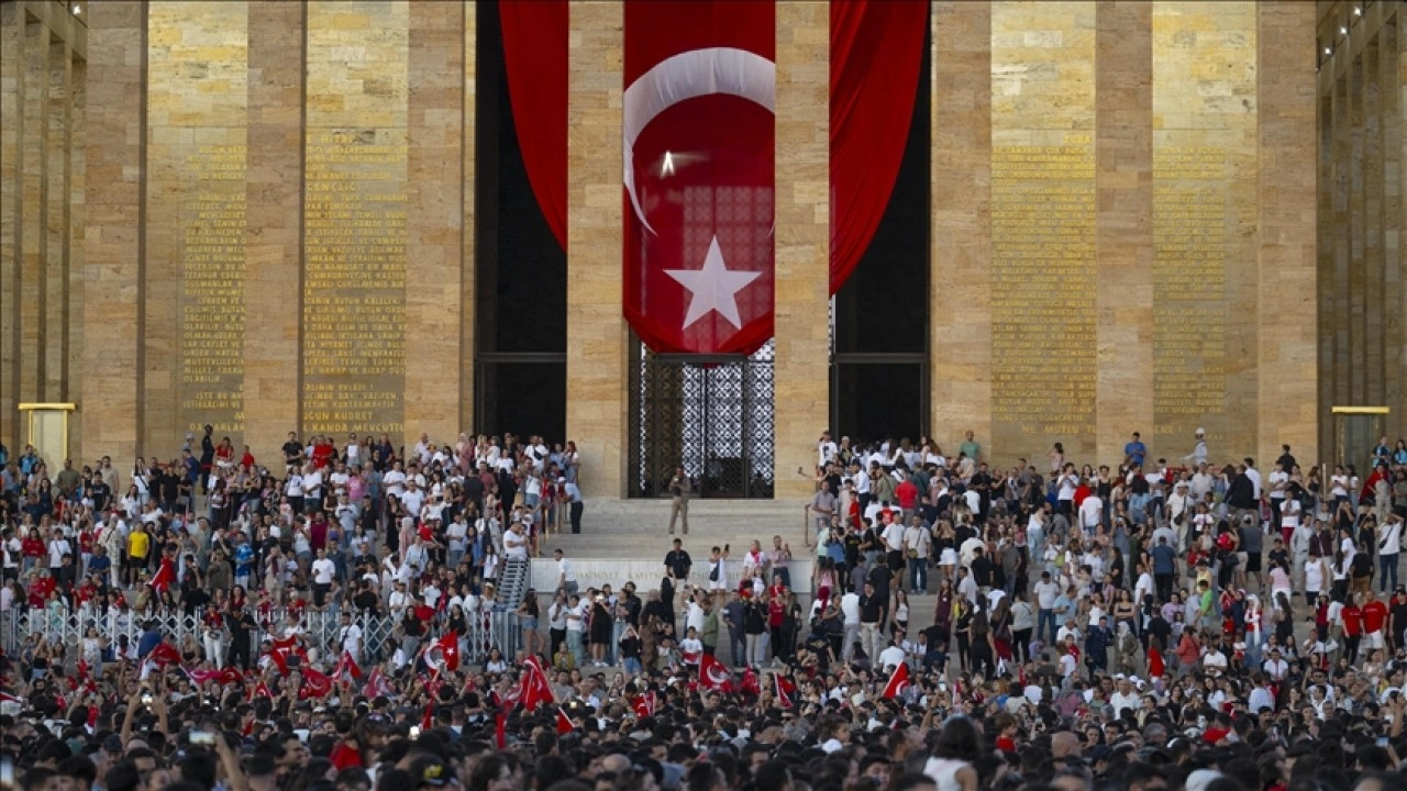 Anıtkabir 30 Ağustos'ta 630 bini aşkın ziyaretçiyi ağırladı