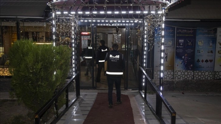 Ankara merkezli 5 ilde, sahte para ve uyuşturucu satışına yönelik operasyonda 37 gözaltı