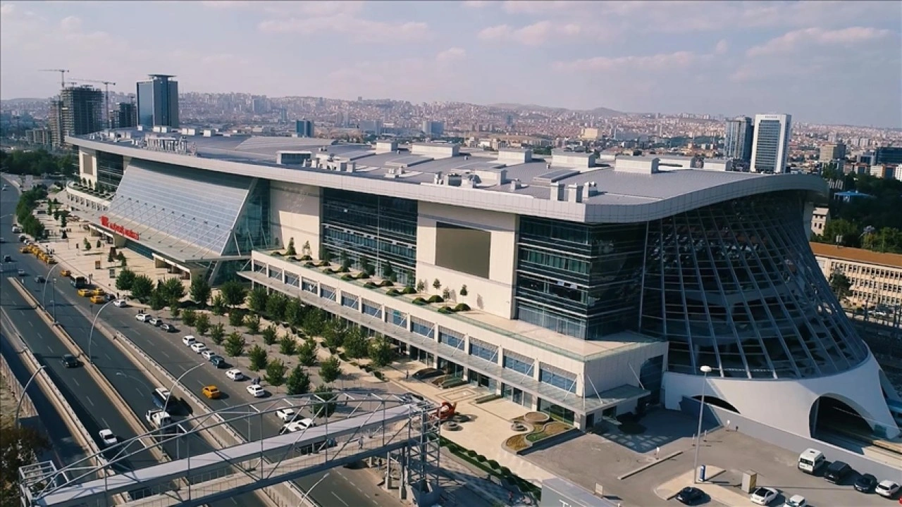 Ankara YHT Garı 9 yılda 40 milyondan fazla yolcuyu ağırladı