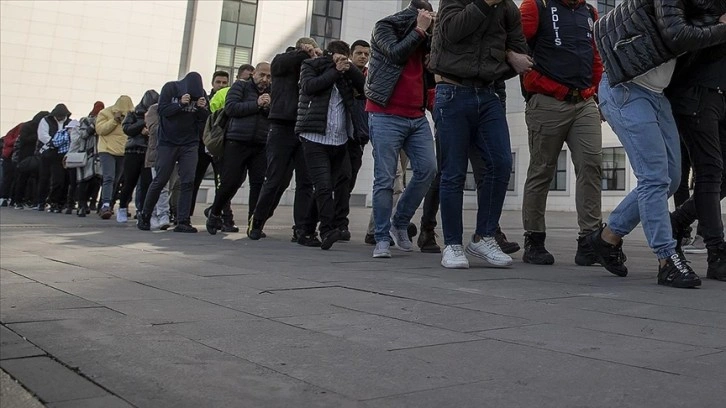 Ankara'da çeşitli suçlardan aranan 1130 kişi yakalandı