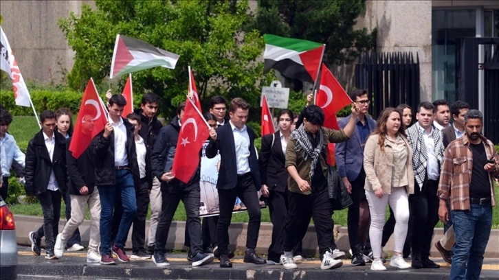 Ankara'da, Filistin için ABD'de eylem yapan öğrencilere destek gösterisi düzenlendi