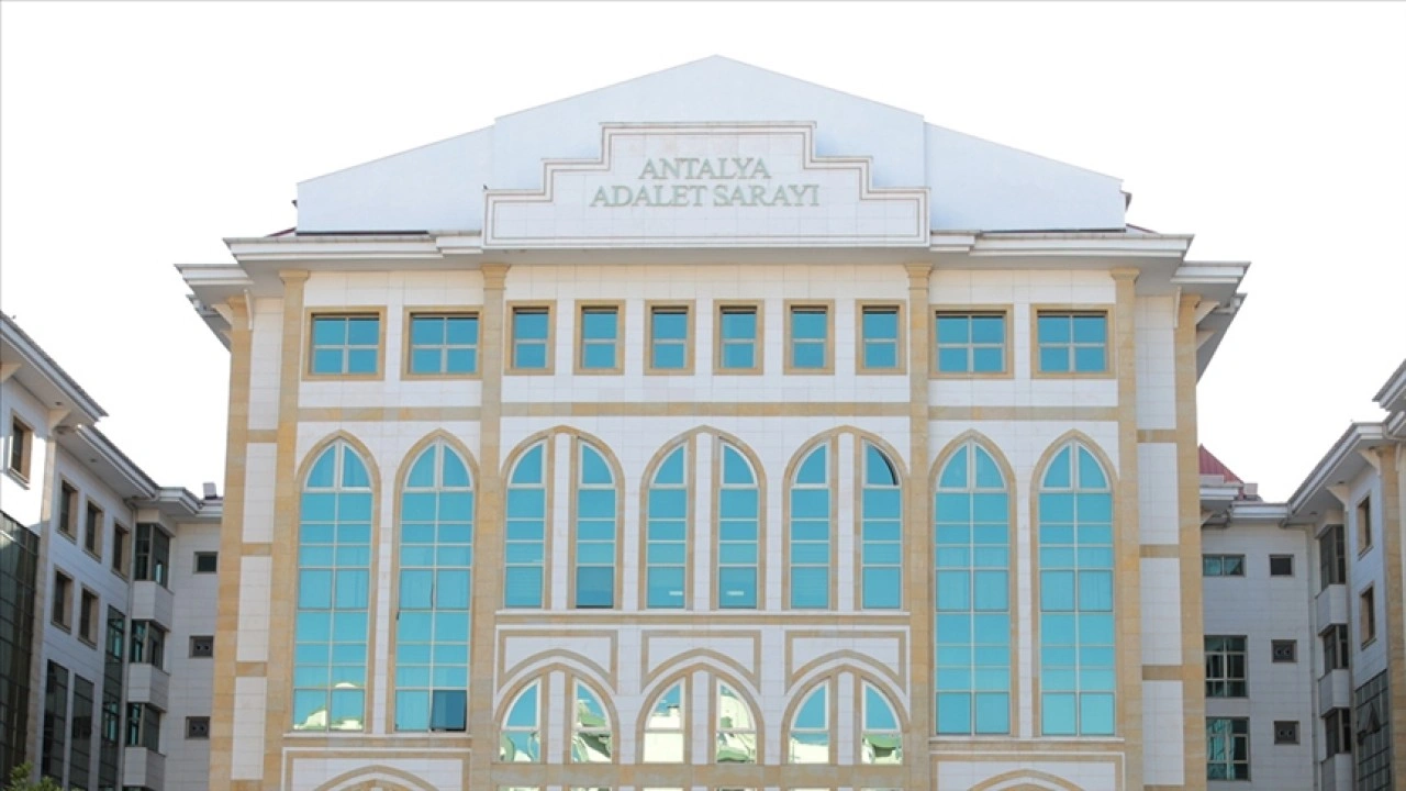 Antalya B&uuml;y&uuml;kşehir Belediyesine y&ouml;nelik soruşturmada Muhittin B&ouml;cek'in ek ifadesi alındı