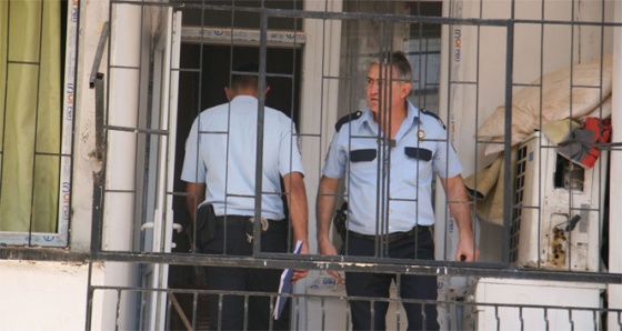 Antalya'da travestinin evinde şüpheli ölüm