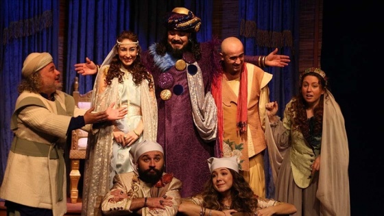 Antalya Devlet Tiyatrosu 'Herkes İçin Keloğlan' oyununun prömiyerini yaptı