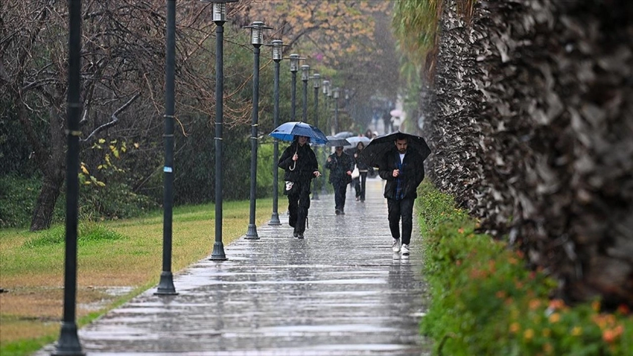 Antalya'nın doğusu için kuvvetli yağış uyarısı