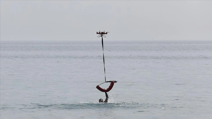Antalya sahillerinde 'cankurtaran dronlar' yaz sezonuna hazır