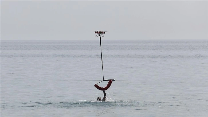 Antalya sahillerinde "cankurtaran dronlar" yaz sezonuna hazır