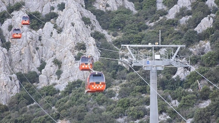 Antalya'da kazanın yaşandığı teleferik tesisi girişlere kapatıldı