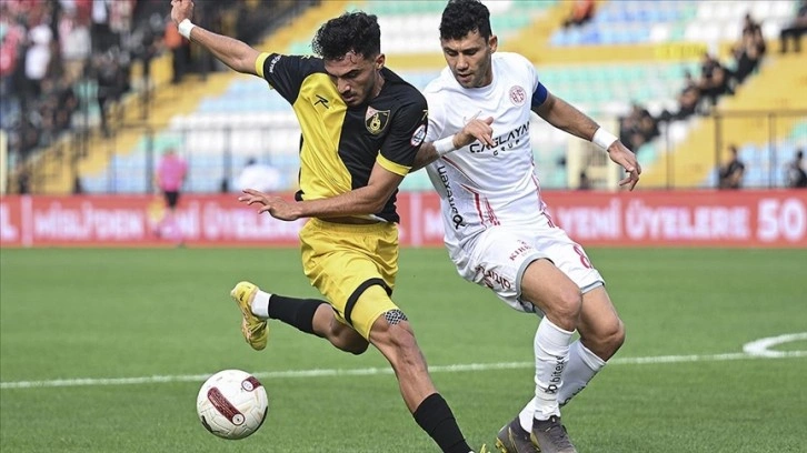 Antalyaspor, İstanbulspor'u deplasmanda 2-1 mağlup etti.