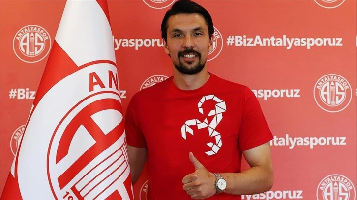 Antalyaspor, kaleci Alperen Uysal'ı renklerine bağladı