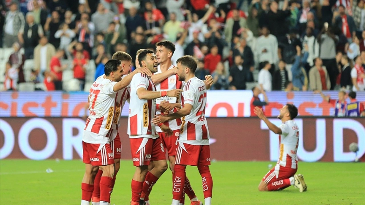 Antalyaspor, Süper Lig'de yarın Kayserispor'a konuk olacak