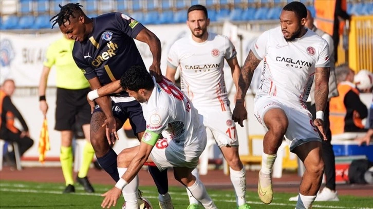 Antalyaspor, Süper Lig'de 10 kişi tamamladığı son üç maçını kaybetti