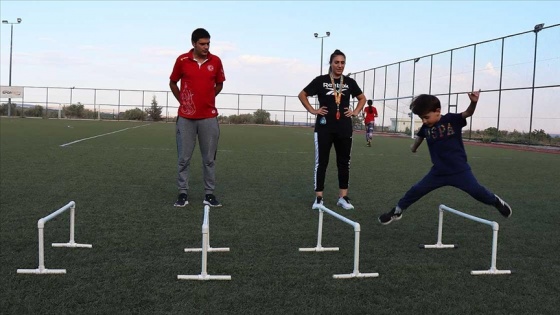 Antrenör çift geleceğin şampiyon sporcularını yetiştiriyor