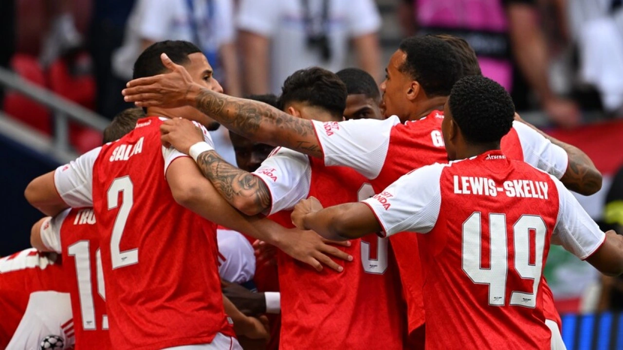 Arsenal, hazırlık ma&ccedil;ında Como 1907'ye penaltılarla &uuml;st&uuml;nl&uuml;k sağladı