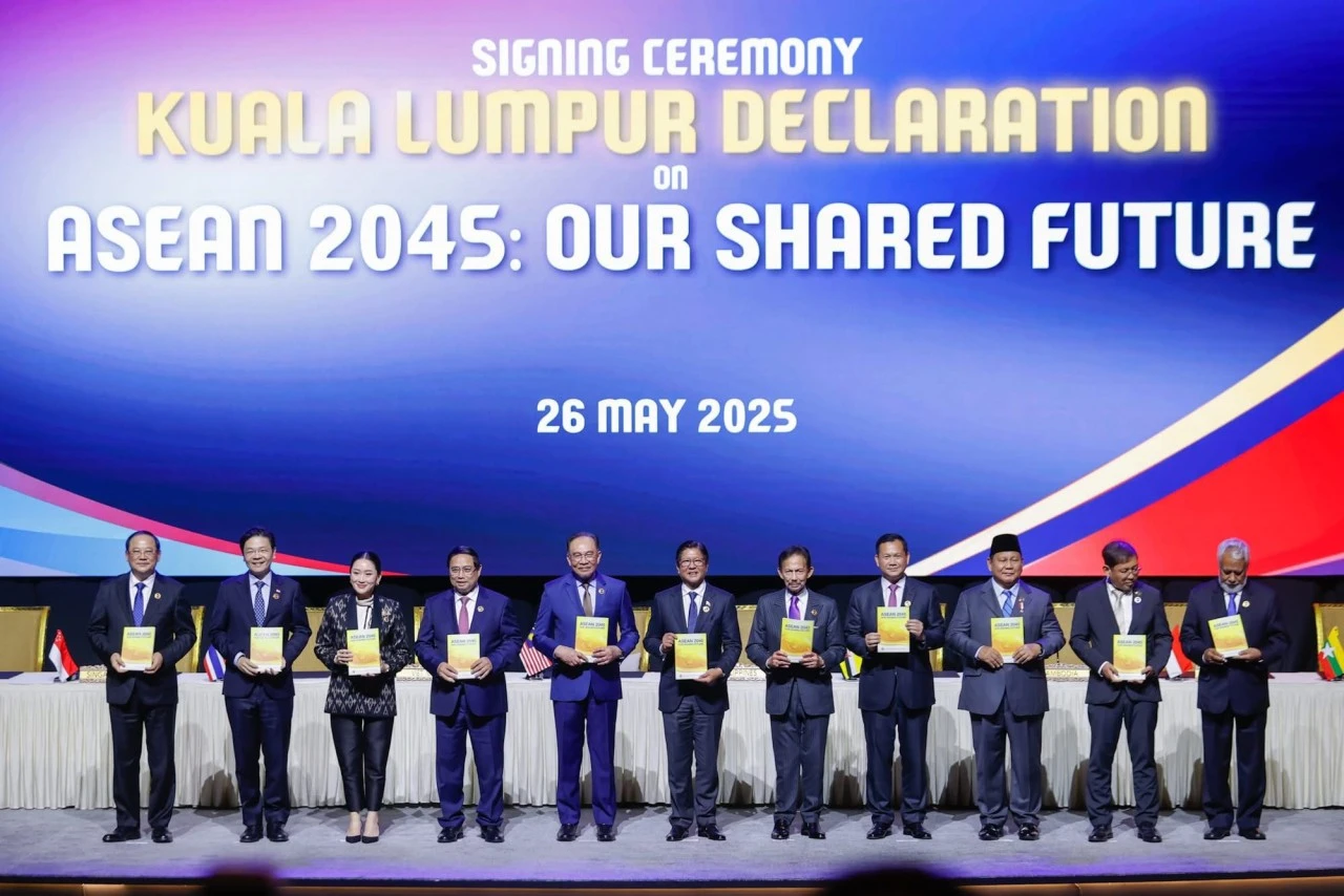 ASEAN liderleri ‘Kuala Lumpur Bildirgesi’ni imzaladı -Kırım Kalkınma Vakfı Başkanı Ünver Sel yazdı-