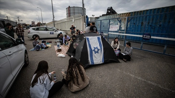 Aşırı sağcı İsraillilerin Gazze'ye gönderilen yardımları engelleme girişimi sürüyor