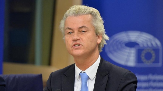Aşırı sağcı Wilders'ten Hollanda'da camileri kapatma vaadi