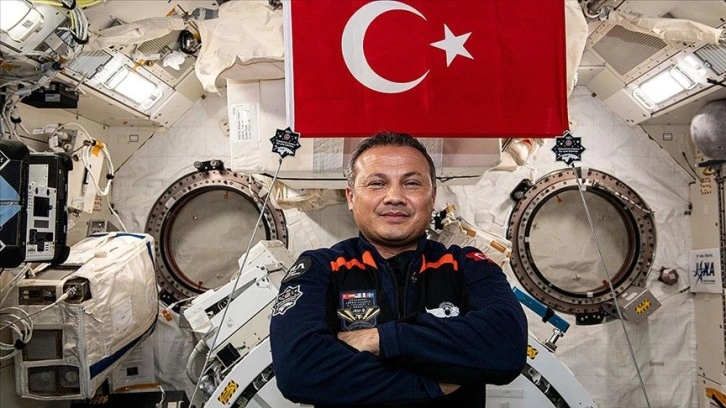 Astronot Gezeravcı, bugün yer çekimsiz ortamın bağışıklık sistemine etkisini araştırıyor