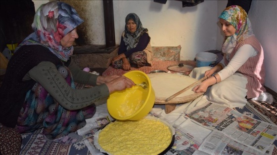 Atalarının mirası 'muhacir böreği'nden vazgeçmiyorlar