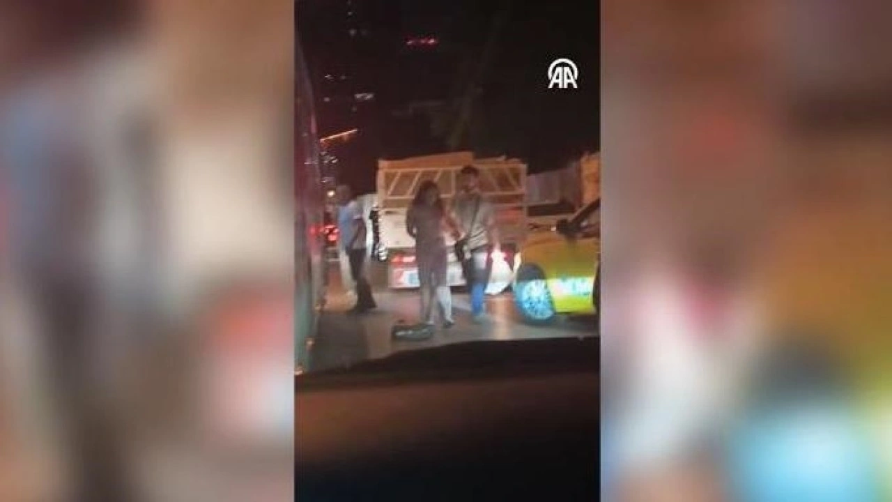 Ataşehir'de İETT otobüsü ile kamyonetin çarpışması trafik yoğunluğuna neden oldu