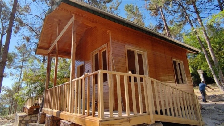 Atatürk Baraj Gölü kıyısına yapılan bungalov evler turizme kazandırılıyor