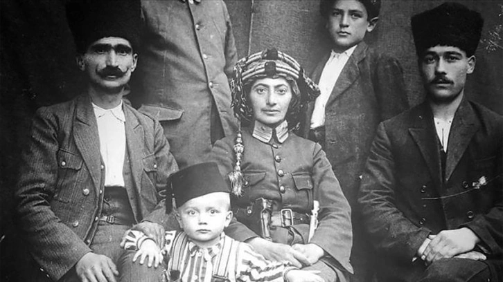 Atatürk'ün emriyle cephede bir Türk kadını: Üsteğmen Kara Fatma