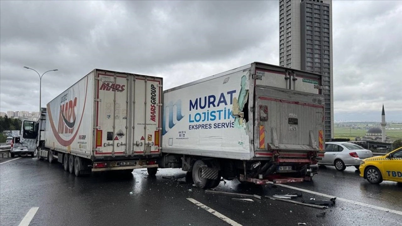 Avcılar'da zincirleme trafik kazası ulaşımı aksattı