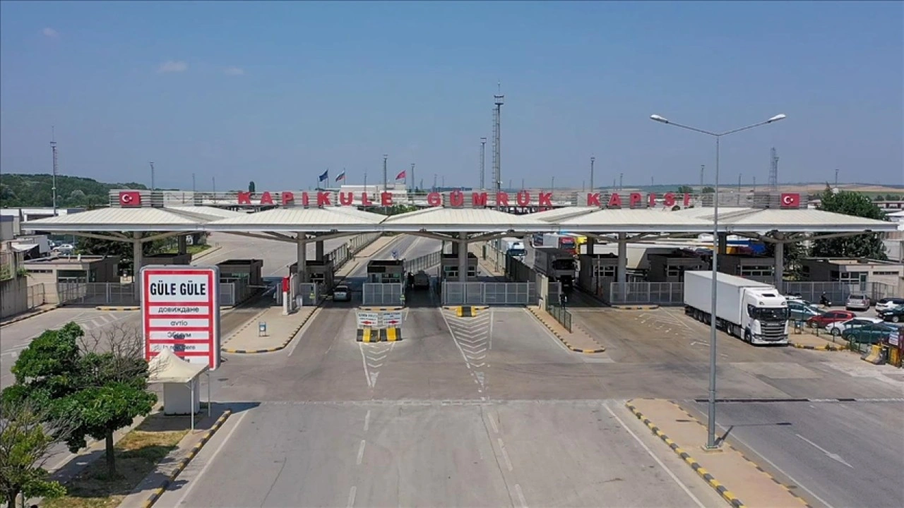 Avrupa'da yaşayan gurbetçilerin Türkiye'ye gelişleri sürüyor