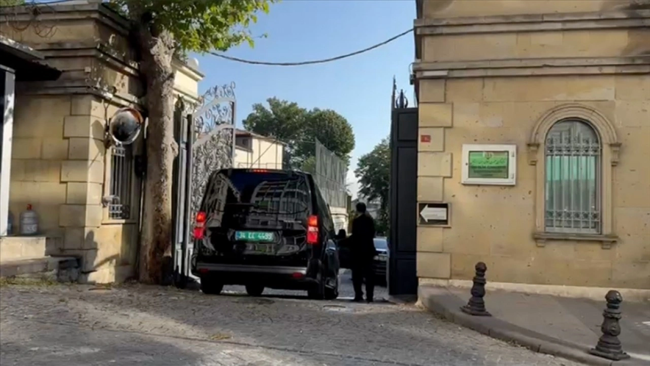 Avrupa ve İran, BM yaptırımlarının gündemde olduğu nükleer krize İstanbul’da çözüm arıyor