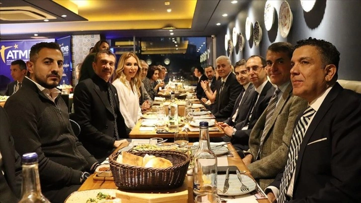 Avrupalı Türk Markalar Birliği, İngiltere'de iftar programı düzenledi