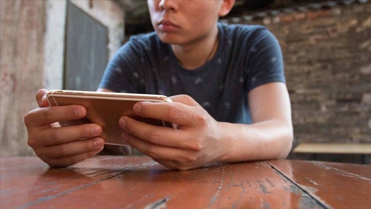 Avustralya'da gençler, sosyal medya yasağı karşısında Yüksek Mahkeme'ye gidiyor