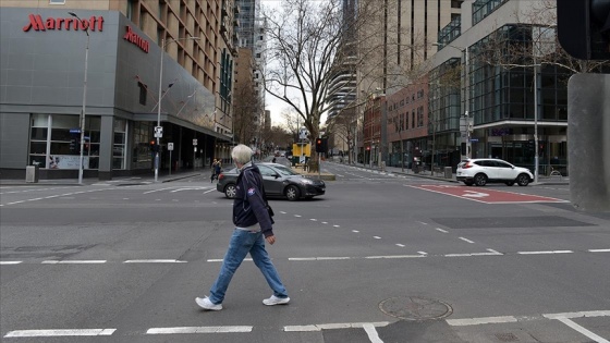 Avustralya'nın Melbourne kentinde Kovid-19 yasakları uzatıldı