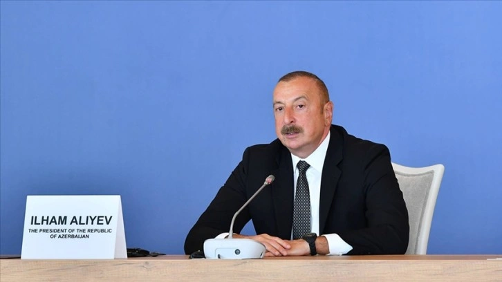 Azerbaycan Cumhurbaşkanı Aliyev, Karabağ için statü talep eden Ermenistan'ı uyardı