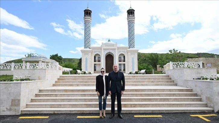 Azerbaycan Cumhurbaşkanı Aliyev, Zengilan'da yeni inşa edilen caminin açılışını yaptı