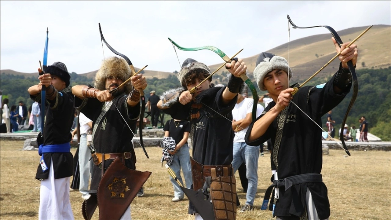 Azerbaycan'da "Milli Yayla Festivali" coşkusu