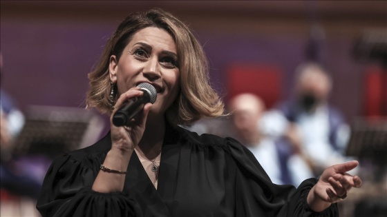 Azerbaycan Devlet Sanatçısı Azerin: Çırpınırdı Karadeniz benim alın yazım oldu