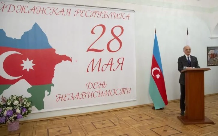 Azerbaycan'ın Bağımsızlık Günü Moskova'da coşkuyla kutlandı