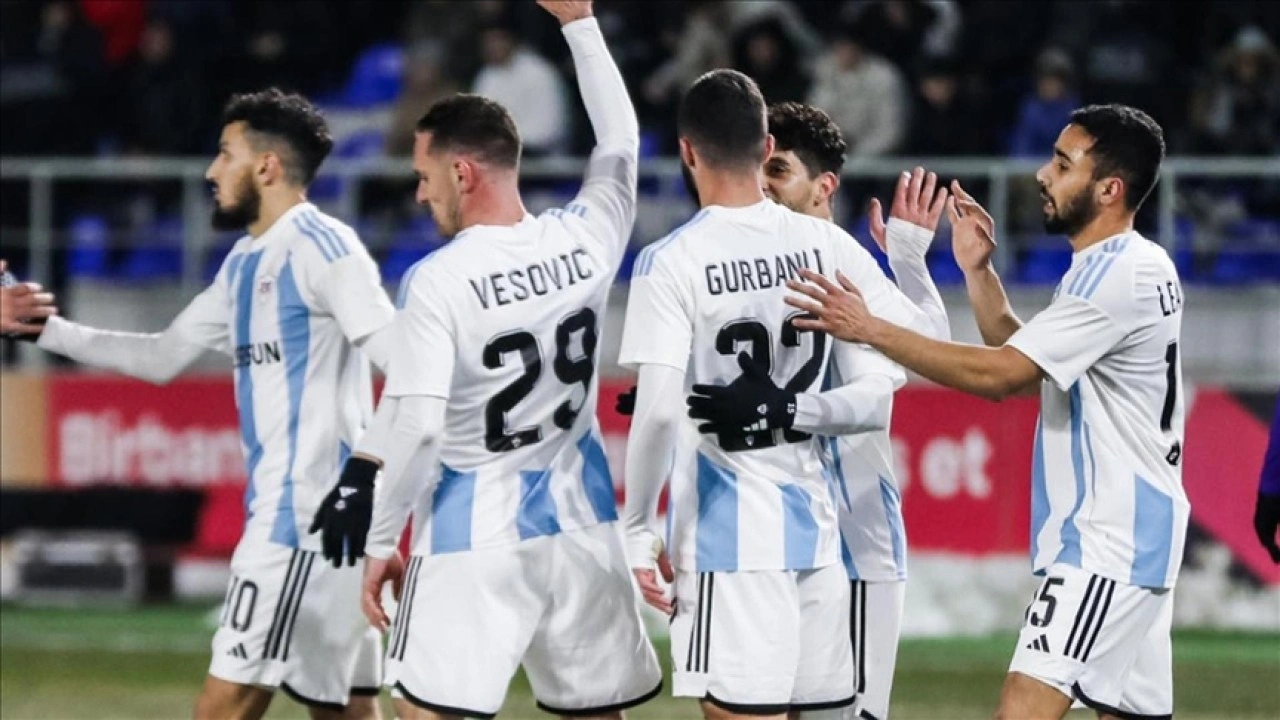 Azerbaycan temsilcisi Karabağ, tarih yazmaya devam ediyor